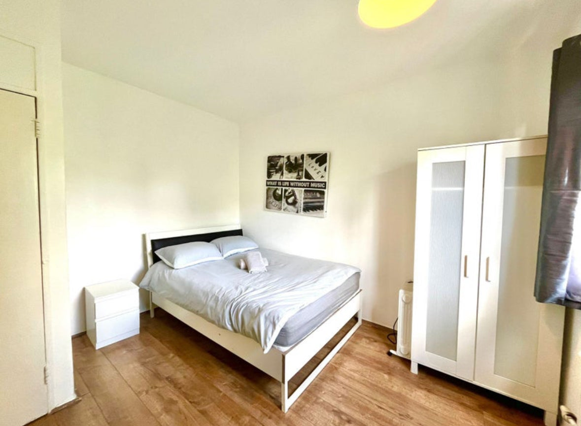 4 bedroom Flat (NW1)