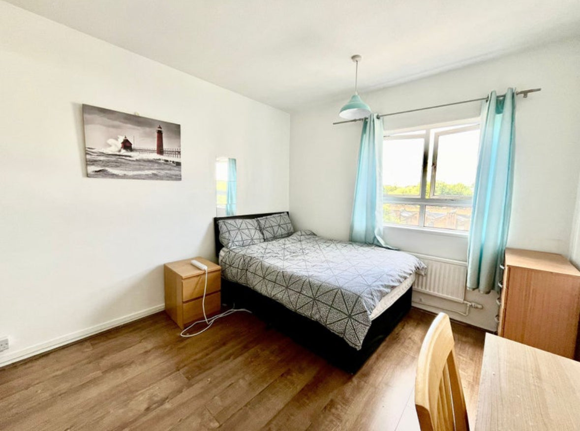 4 bedroom Flat (NW1)